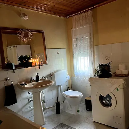 Slatka Kuca 度假居 尼亚伊拉克利亚